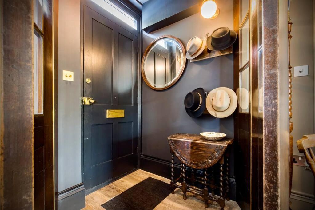 Kings Cross, Self-Contained House & Private Garden Villa ลอนดอน ภายนอก รูปภาพ